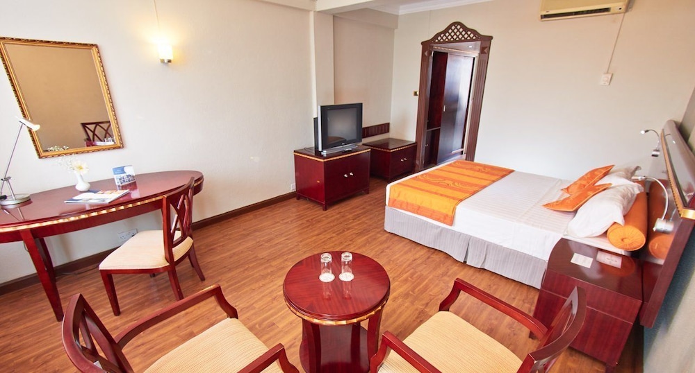 Gold Crest Hotel 22/71