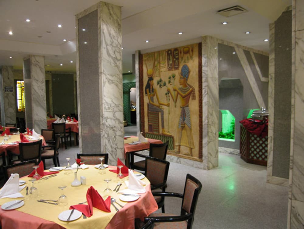 New Phillip Hotel Luxor 28/39