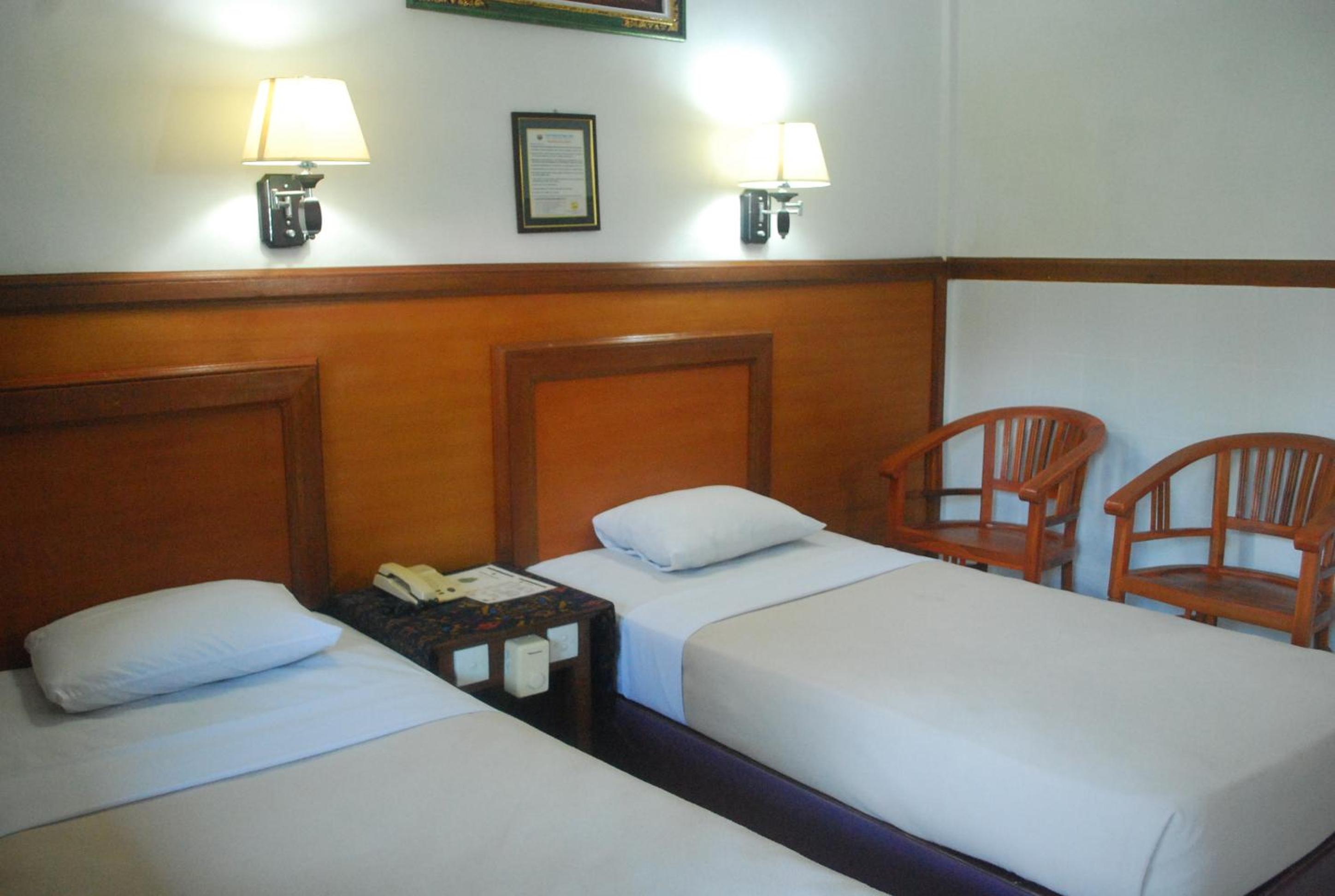 Standard, Single, Double or Twin Bed, with Fan