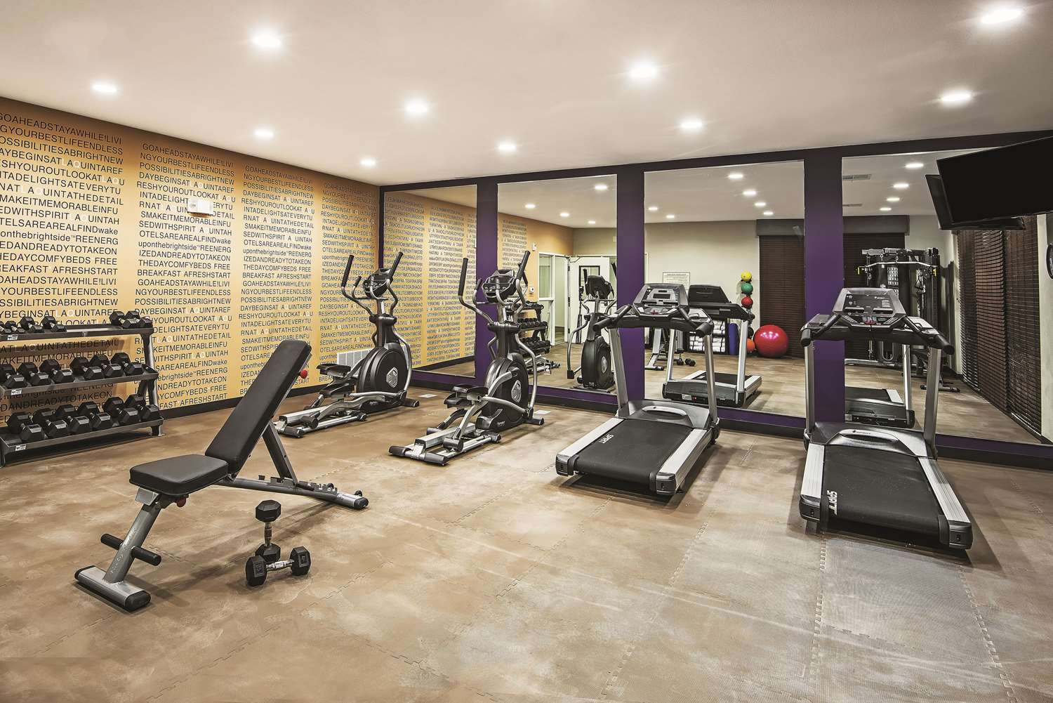 La Quinta Inn and Suites by Wyndham Karnes City - Kenedy 30/58
