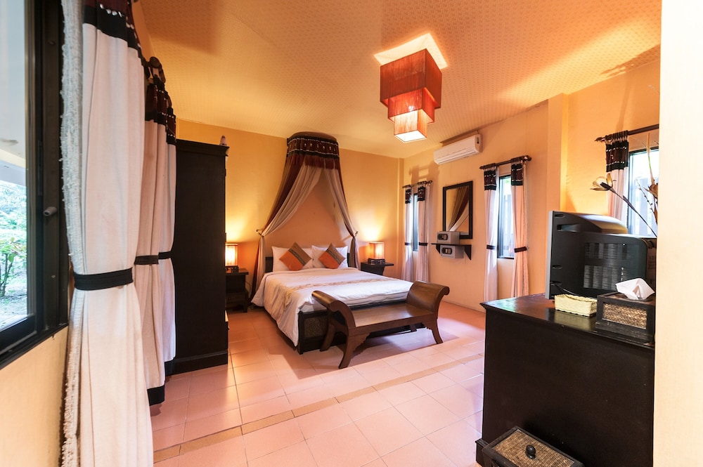 RUEN ARIYA RESORT 49/76