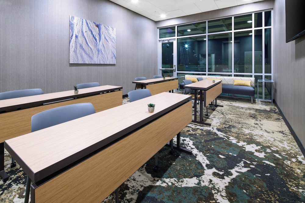 SpringHill Suites by Marriott Phoenix Goodyear 41/44