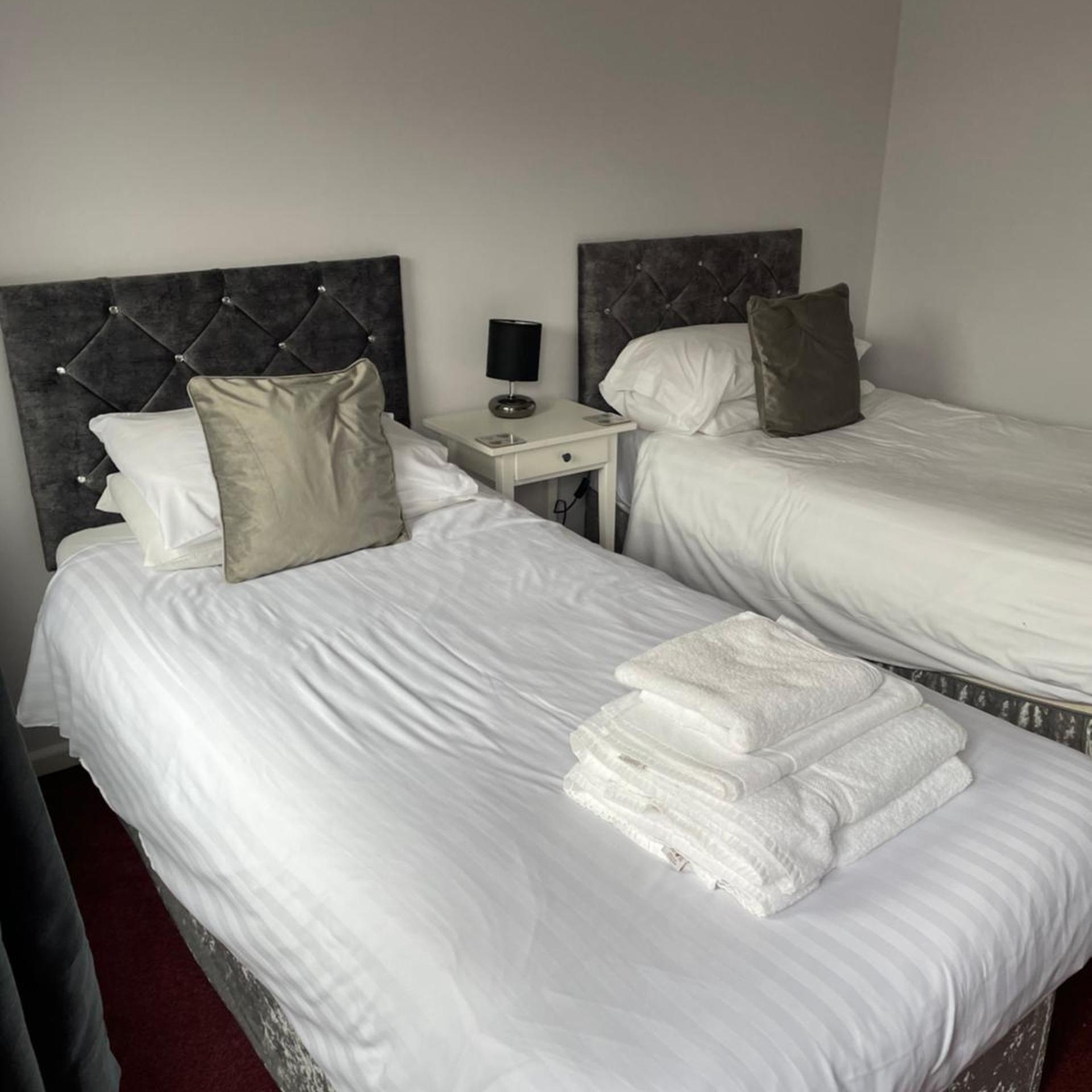 Coach House Hotel 15/60
