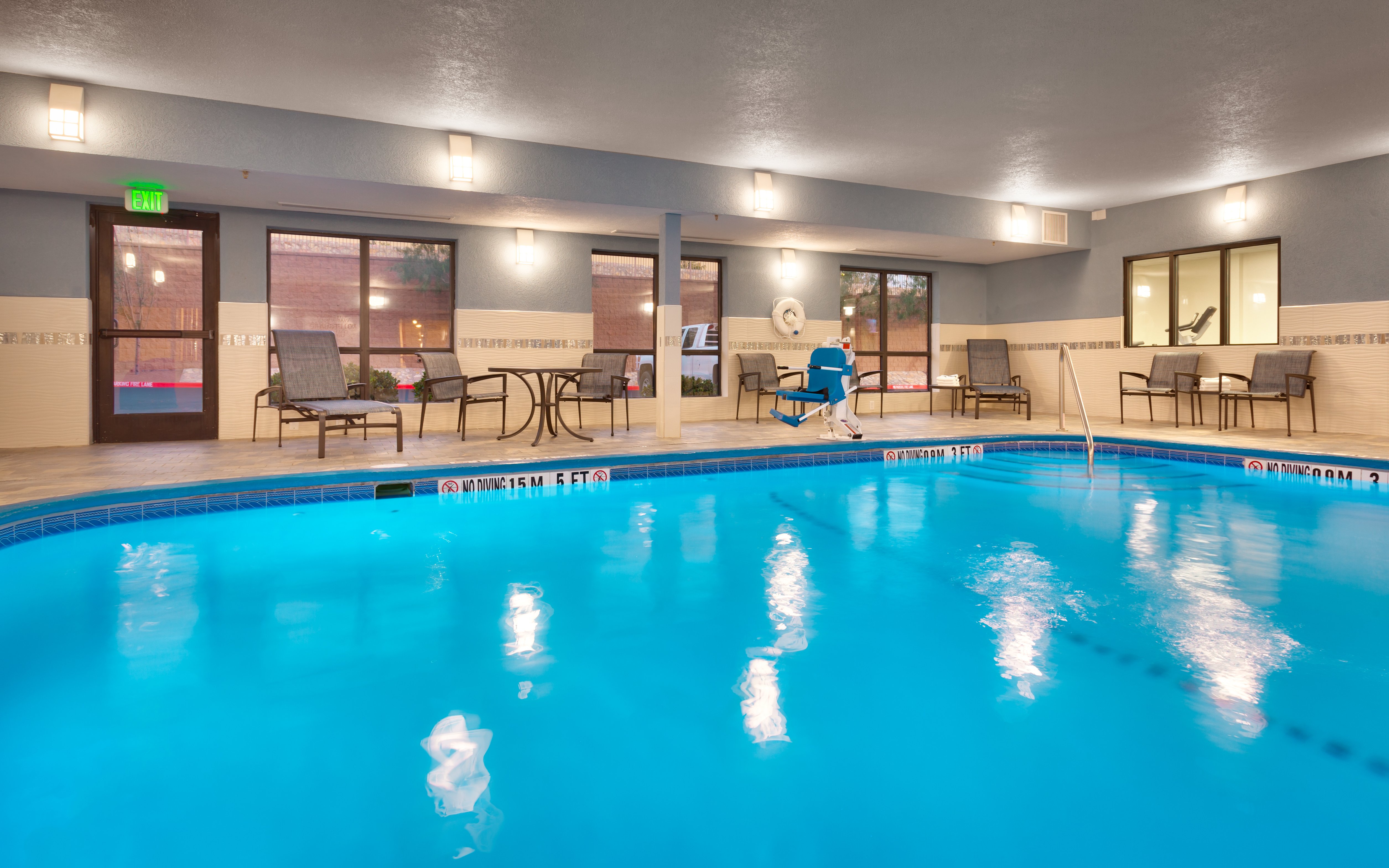 Holiday Inn Express Hotel And Suites el Paso I 10 East 19/39