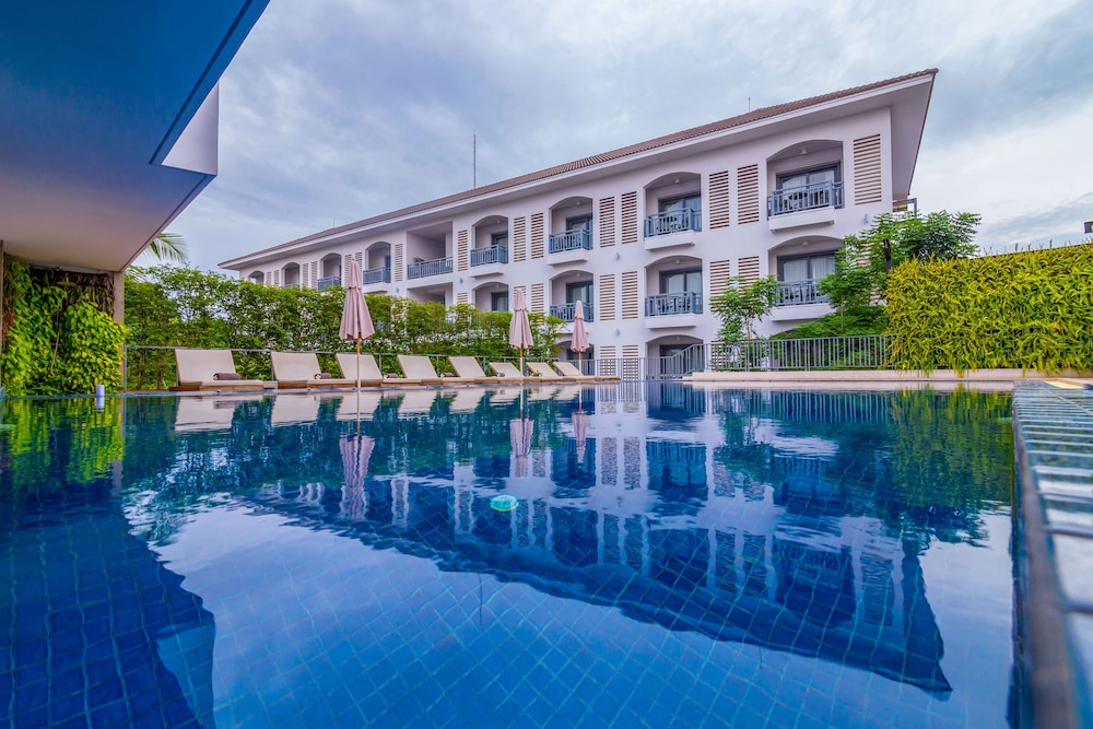 Damrei Angkor Hotel 5/74