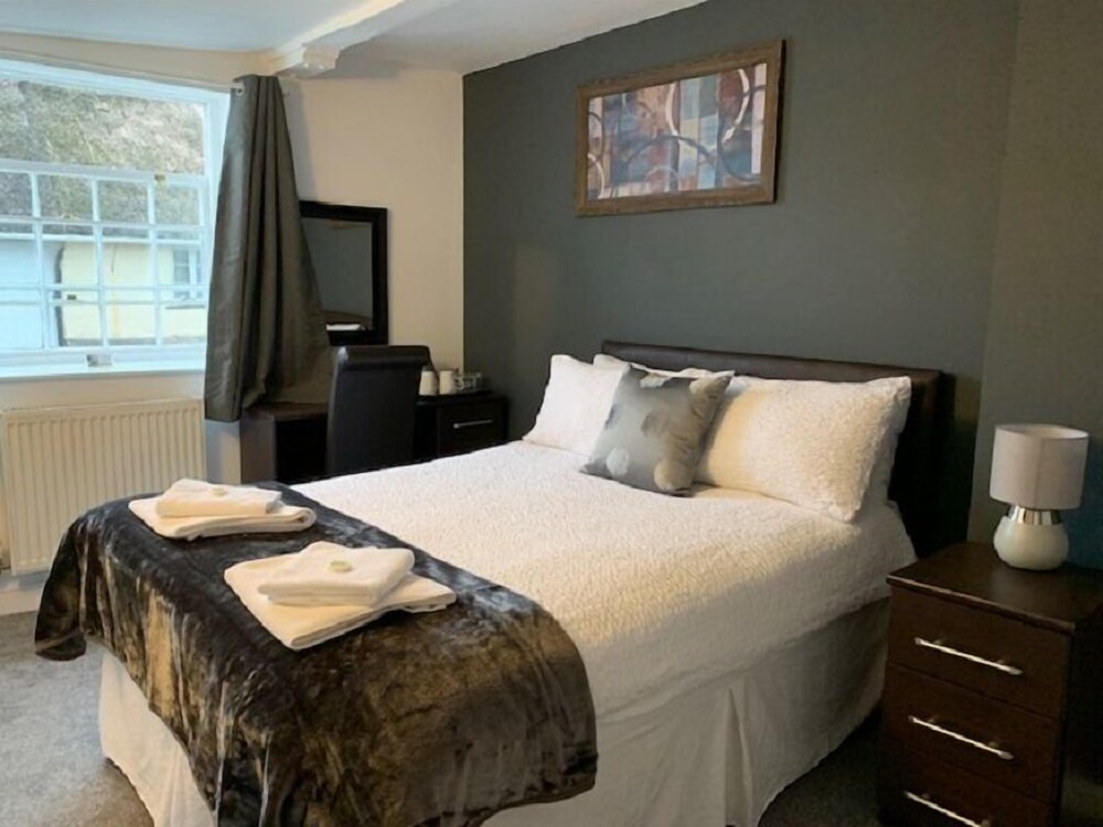 The Silverton Inn - B&B 12/30