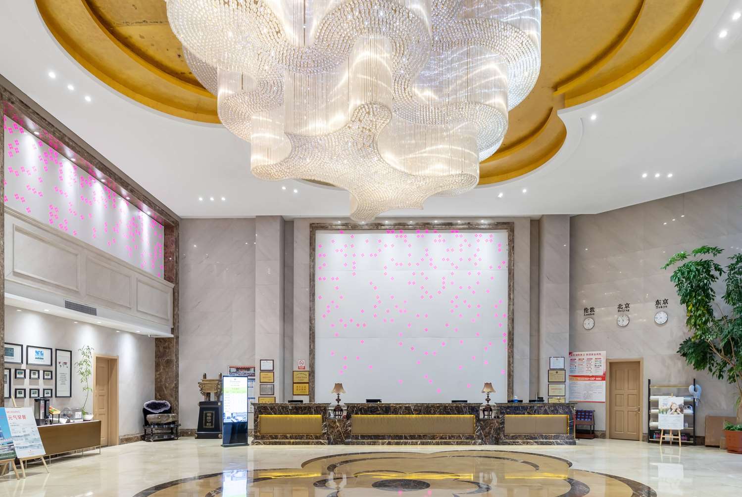 Ramada by Wyndham Linyi North — photo 3