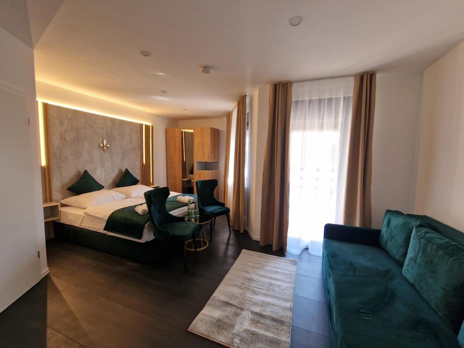 Lilium Resort Hotel & Restaurant 10/25