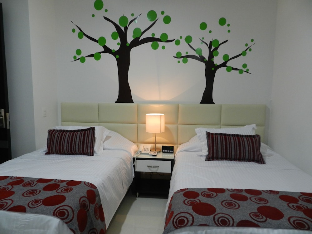 Hotel Bolivariana Plaza 7/30