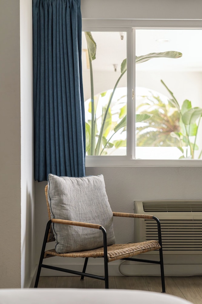 The Surfbreak Hotel 42/63