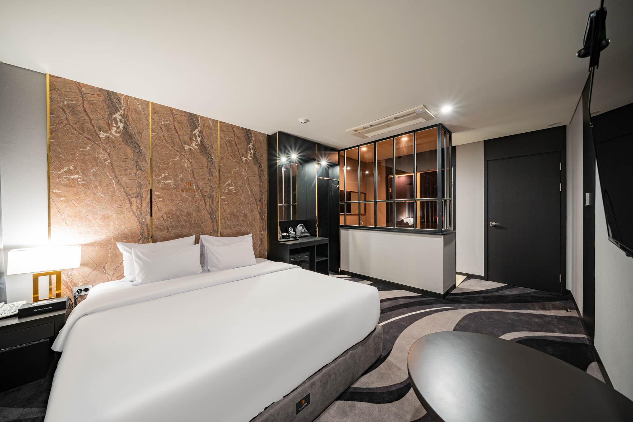 Premium, Queen Bed