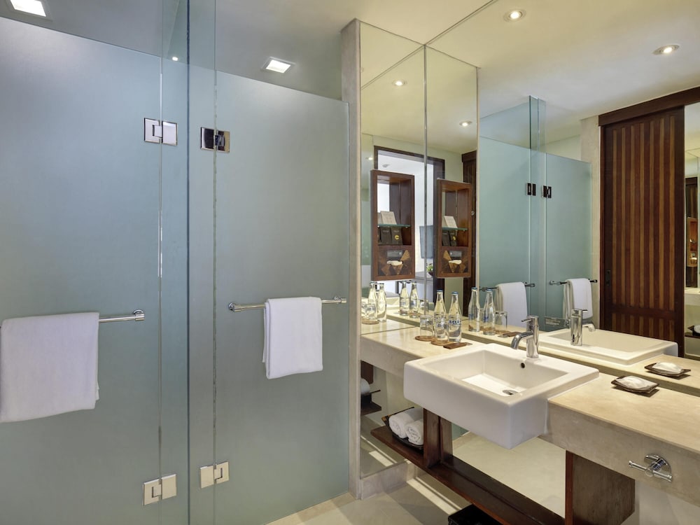 Deluxe Pool Access King Room Garden Wing، Novotel Bali Benoa 5/6