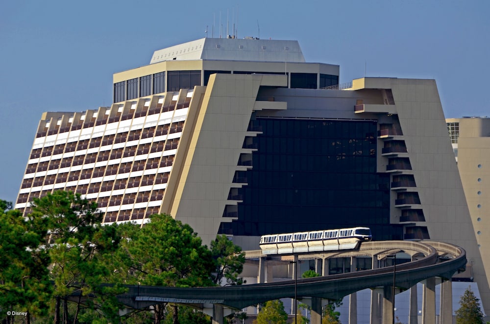 Disneys Contemporary Resort photo4