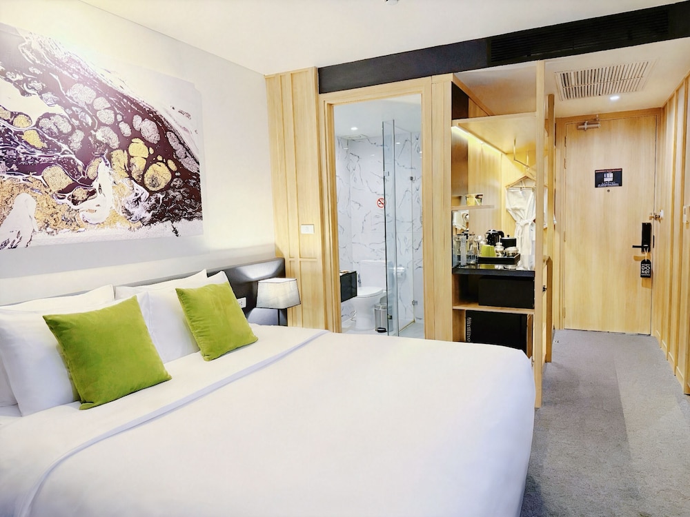 Z, DOUBLE OR TWIN BED