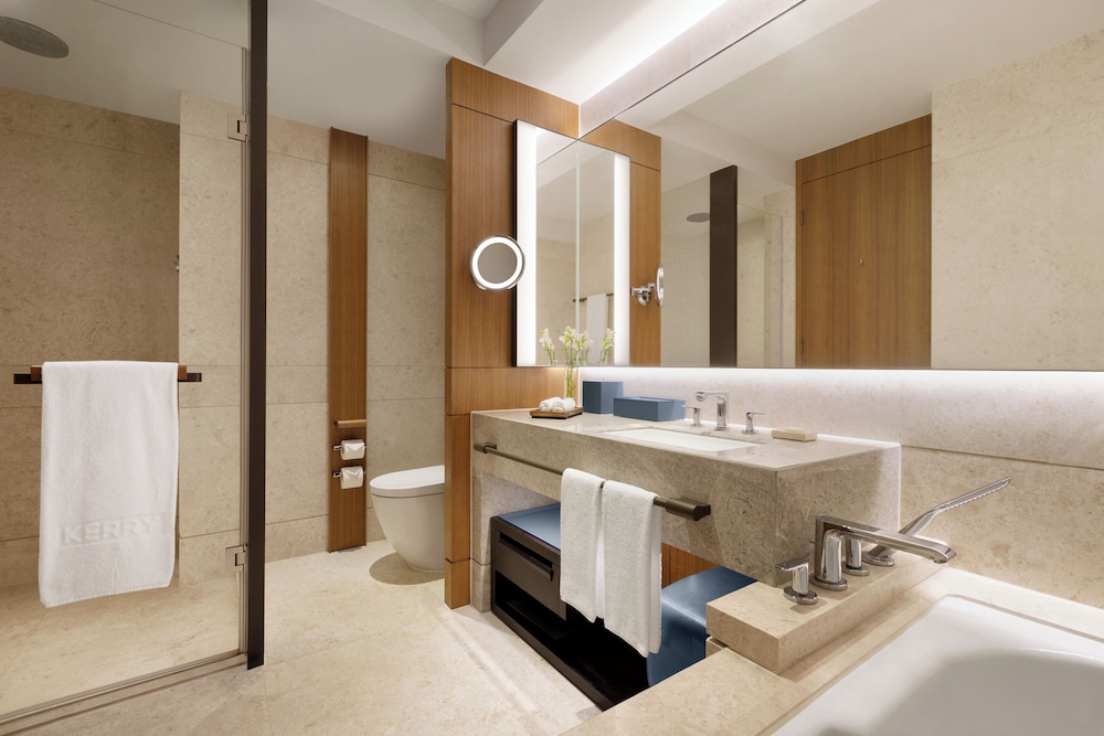 Kerry Hotel Hong Kong 42/43