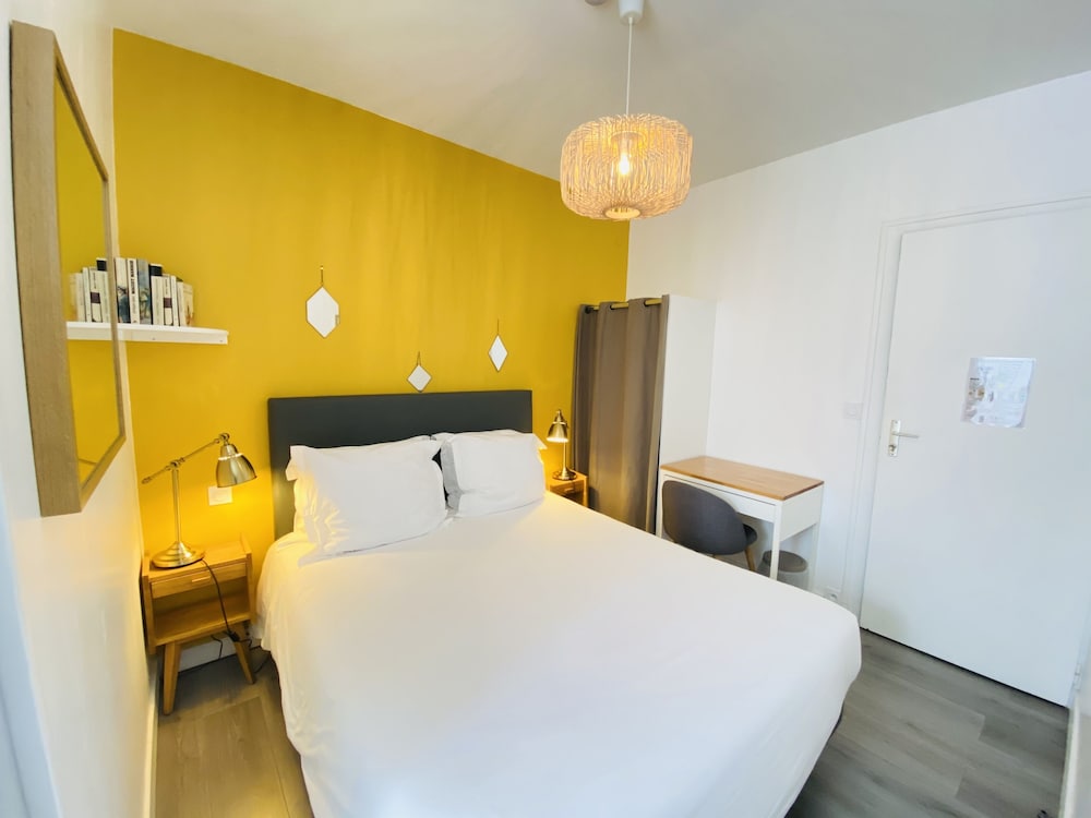 Hôtel Saint-Michel 20/50