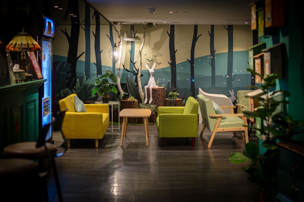 FINDERS HOTEL 31/50