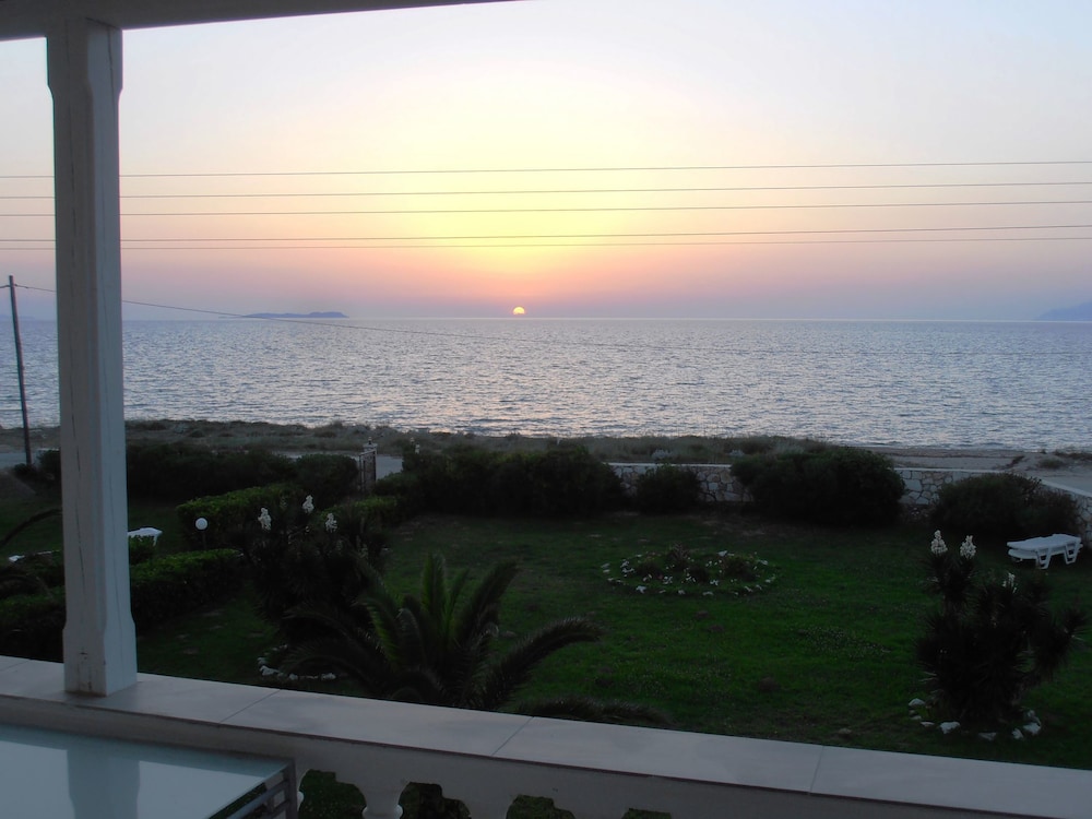 Elli Beach Apartments and Studios 39/50