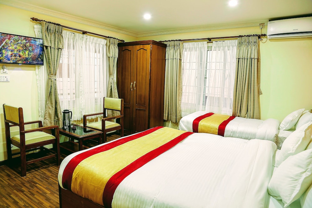 STANDARD, DOUBLE OR TWIN BED, GARDEN VIEW