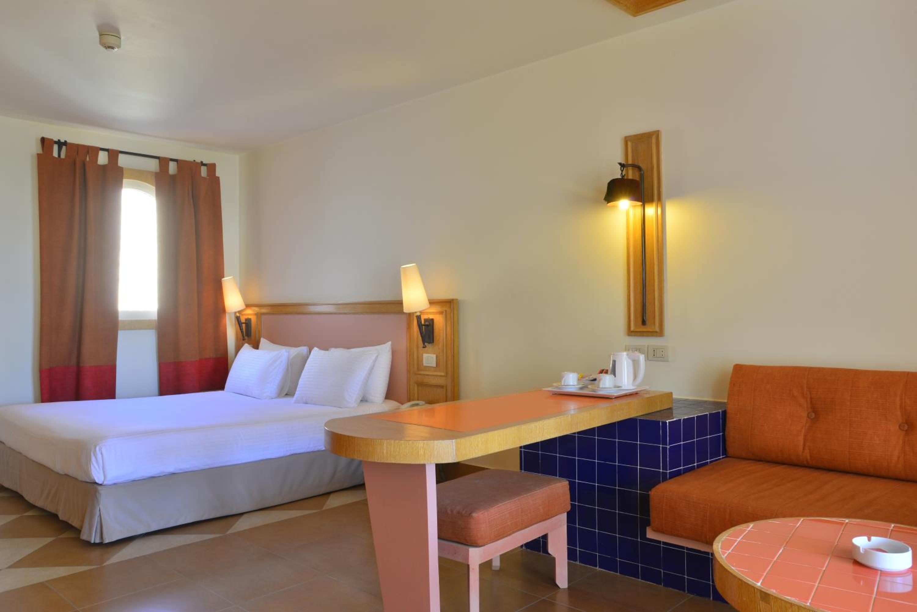 Standard, Double Bed, Pool Side, Palm Wing، Novotel Sharm El Sheikh Beach Side 4/10