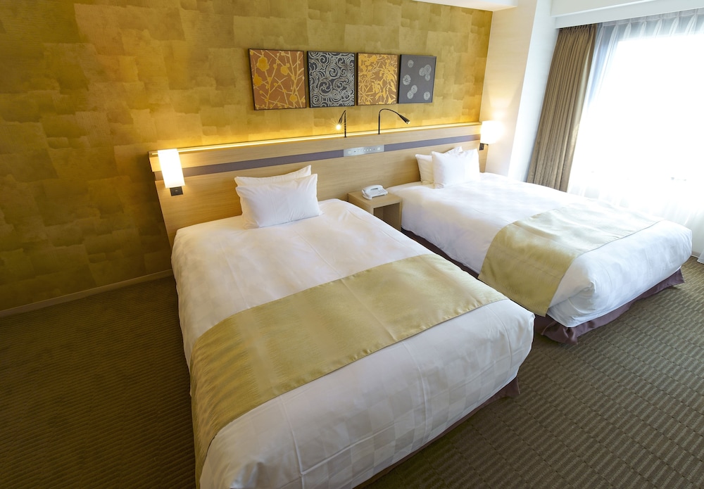 Karasuma Kyoto Hotel 32/64