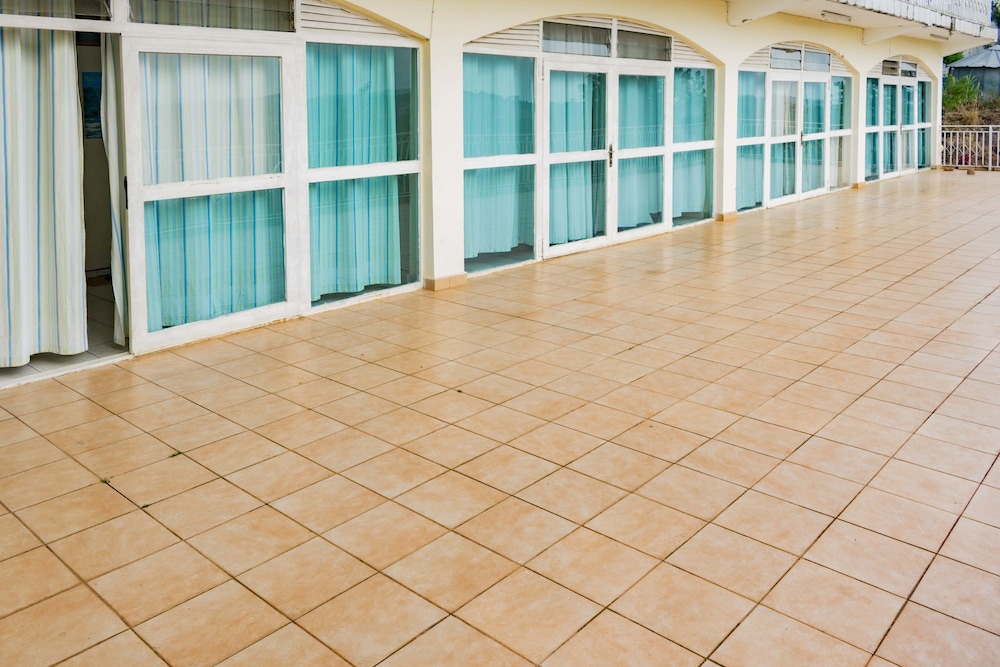Sunrise Apartments Hotel 18/50