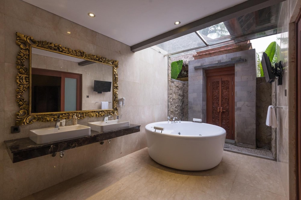 ILA Kitchen and Villa 38/40