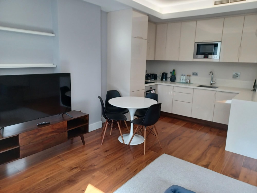 Grays Inn by Aeria Apartments 34/41