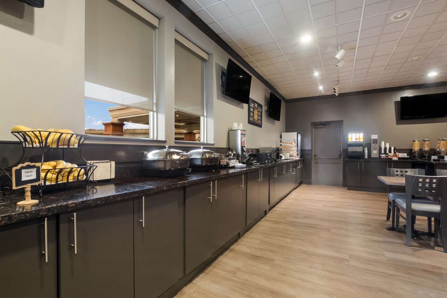 Best Western St Catharines Hotel Conference Centre 12/17