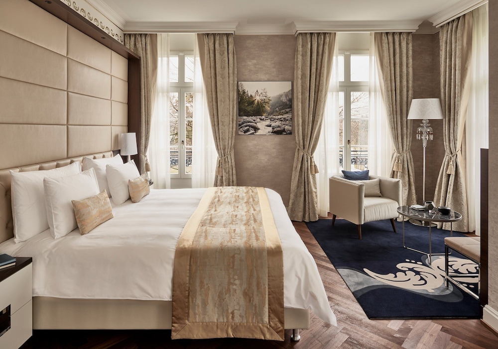 Suite, Double and Twin Beds