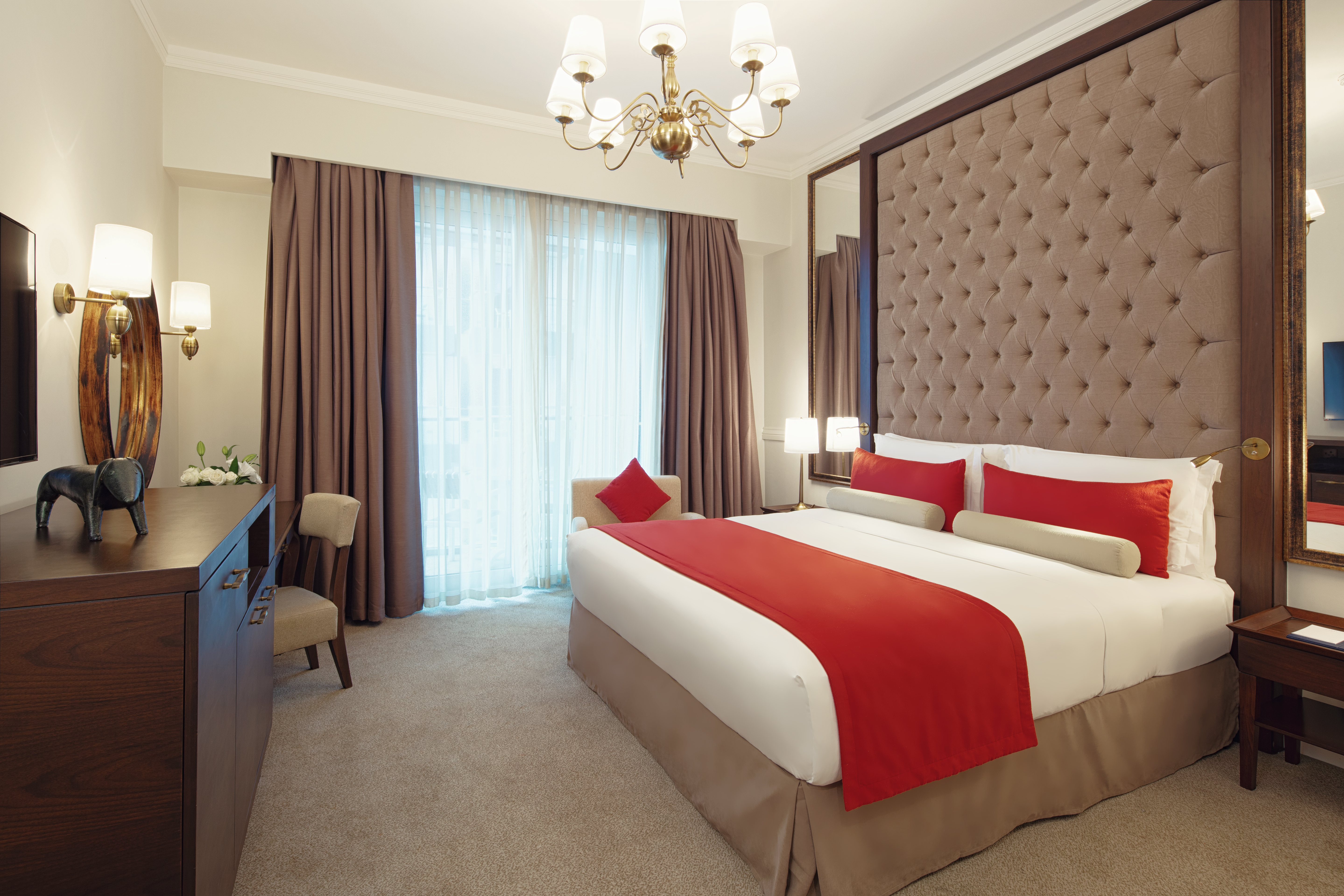 DELUXE, DOUBLE BED