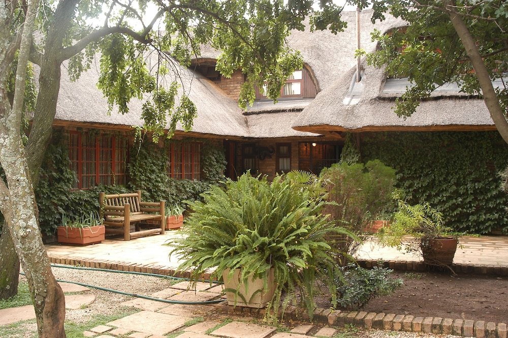 Foundry Guest Lodge 40/50