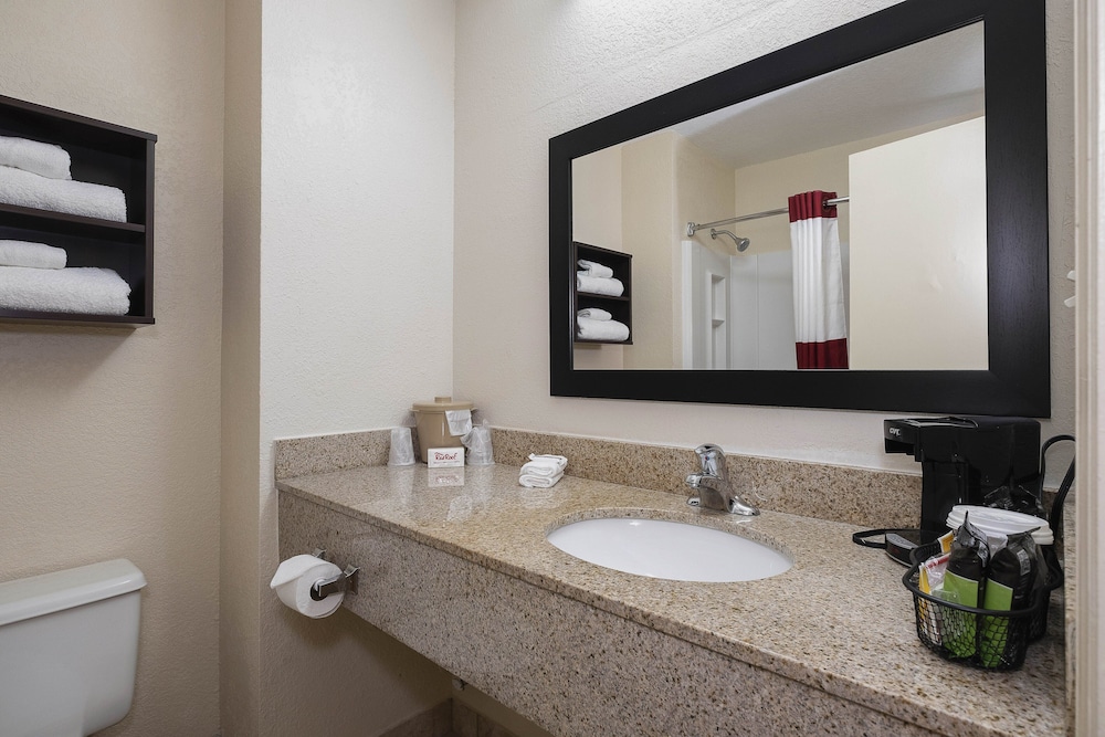 Red Roof Inn Roanoke Rapids 13/31
