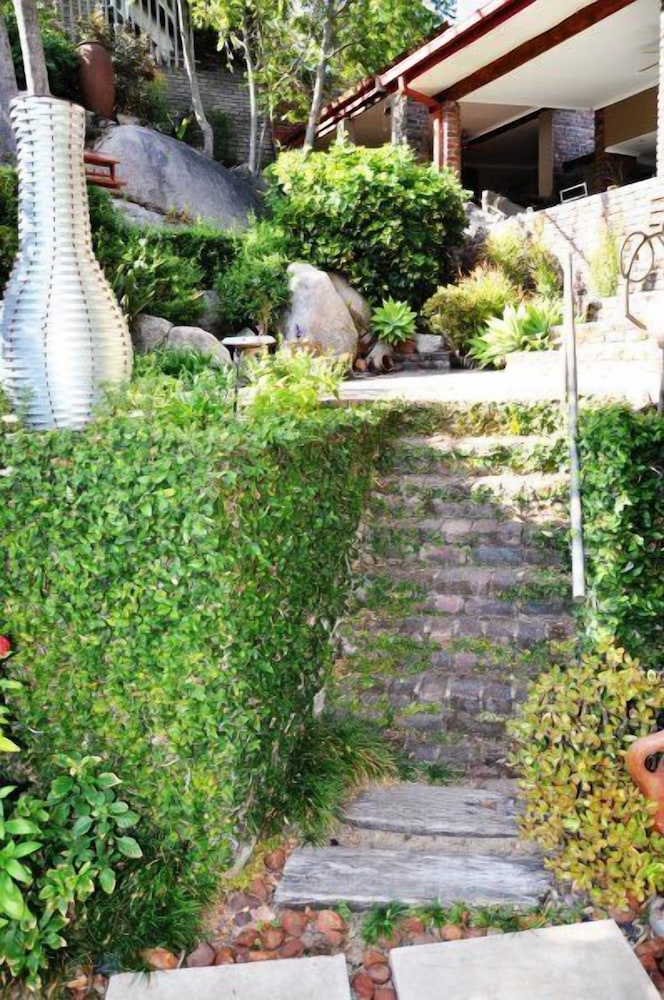Lost Trail Bed And Breakfast 19/29