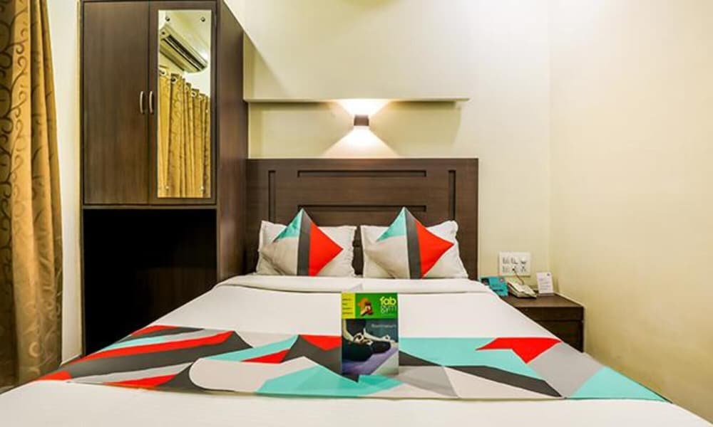 FabExpress Adore Inn 26/40