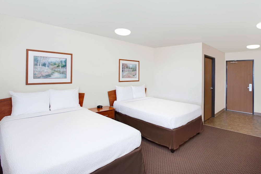 WoodSpring Suites Houston Willowbrook 13/46