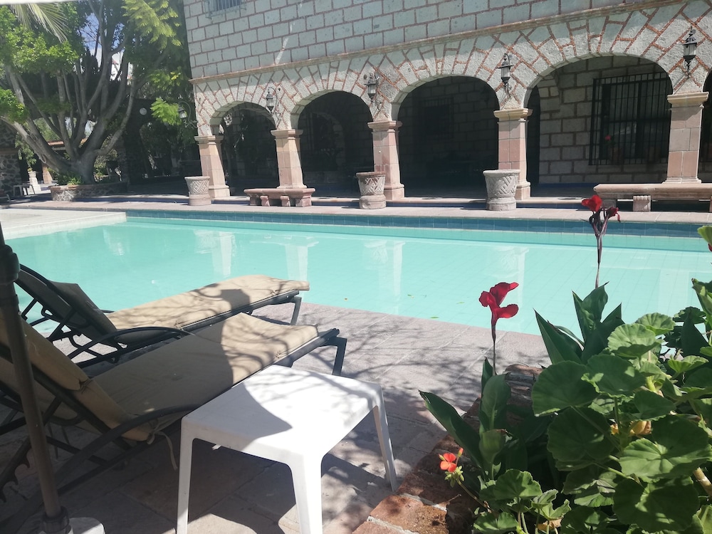 Hotel La Pitaya 12/69