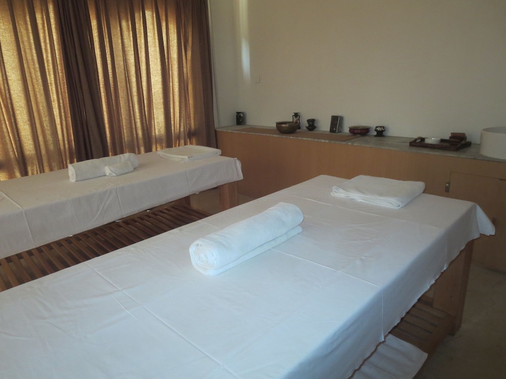 ZHINGKHAM RESORT 13/30