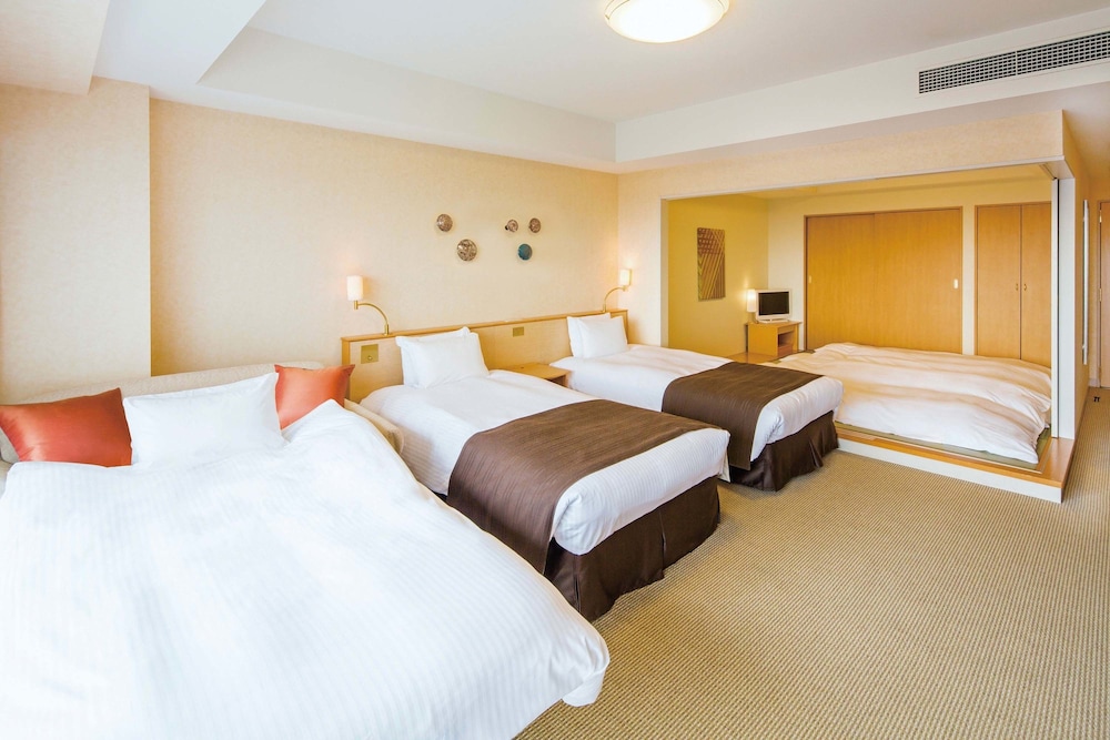 Emion Tokyo Bay 16/49