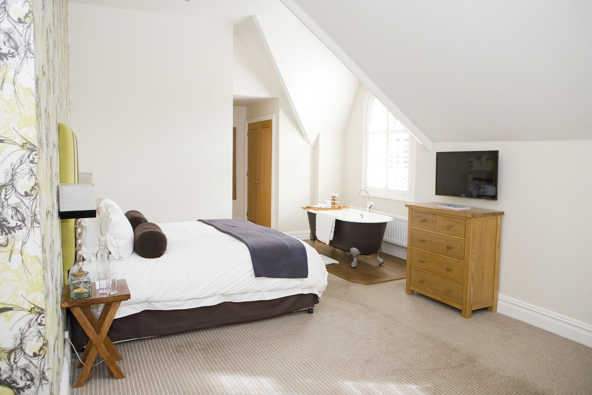 Master, Double Bed