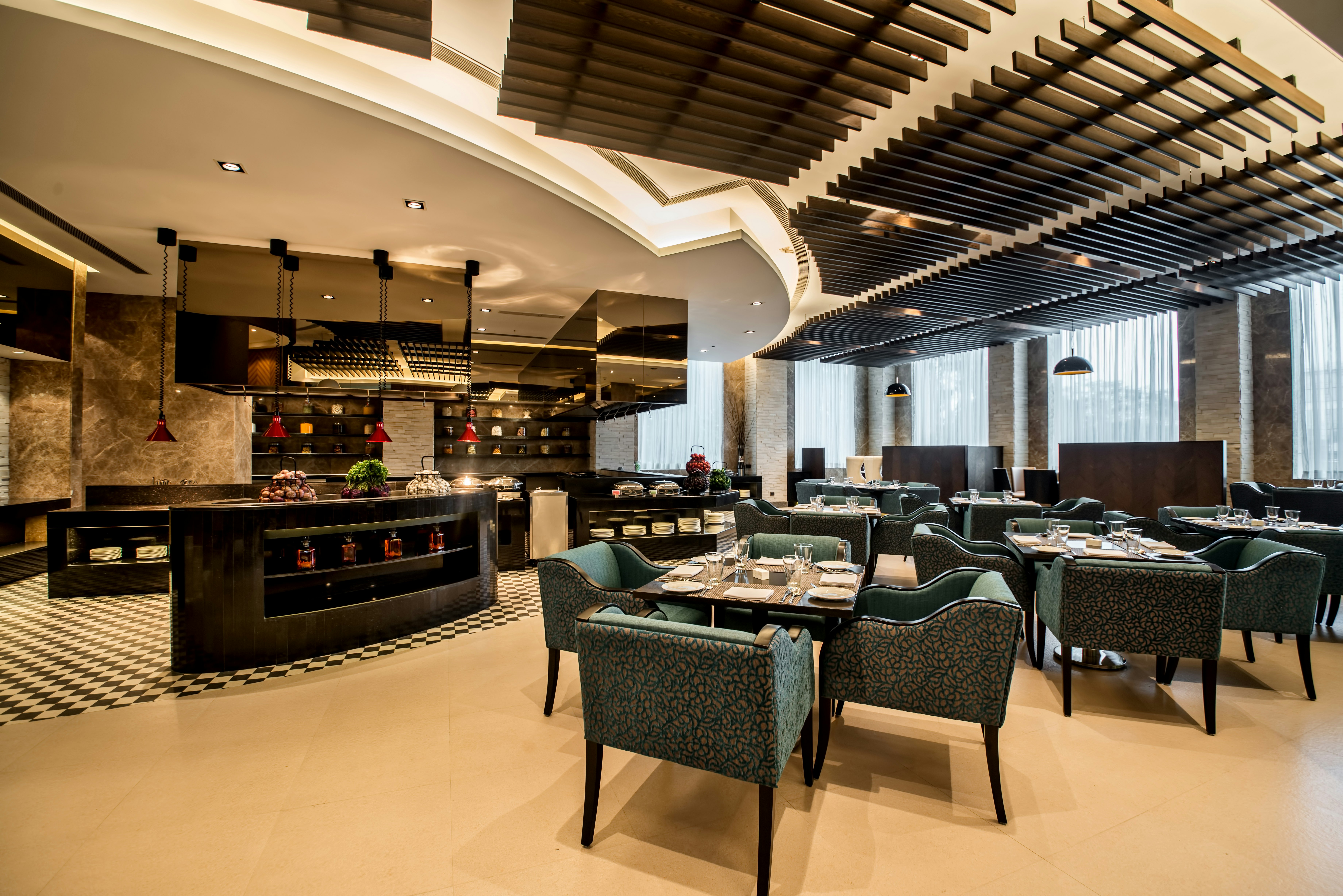 HOLIDAY INN AMRITSAR RANJIT AVENUE 34/44