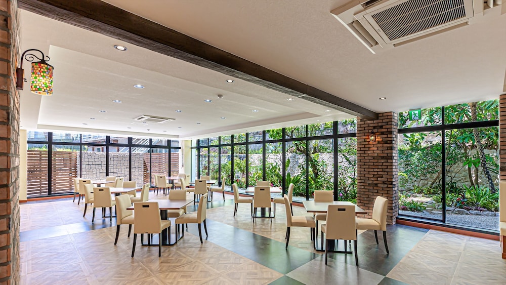Okinawa Hotel 58/71