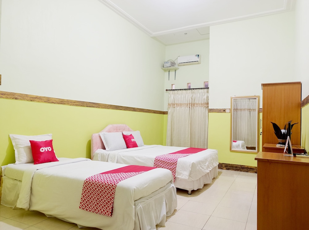 OYO 563 Damar Mas Resort Lereng Kelud 18/61