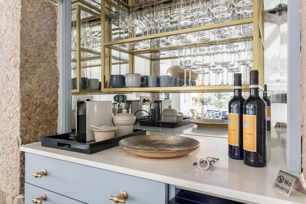 Lisbon Downtown Luxury Family Residence 23/25