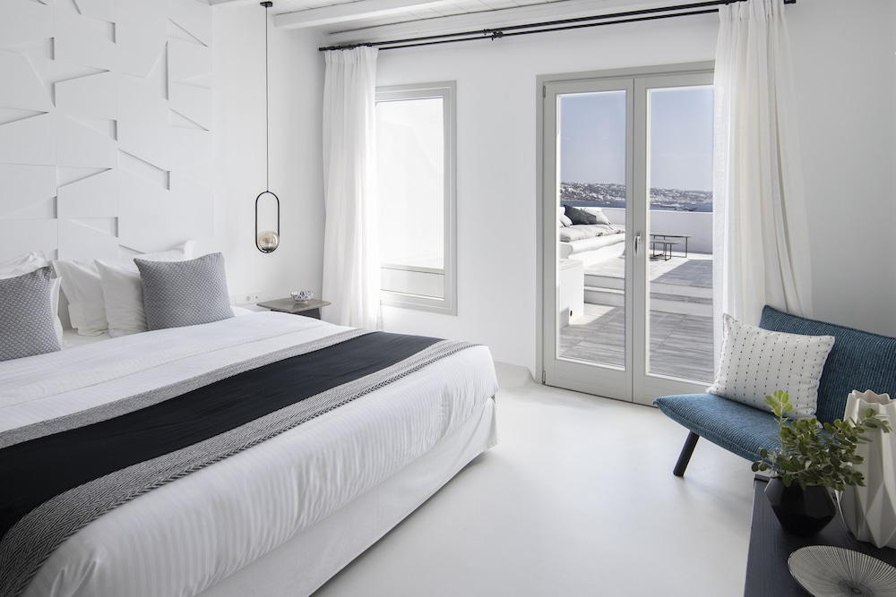 2 BEDROOMS, EXECUTIVE, SUITE, SEA VIEW, JETTED TUB