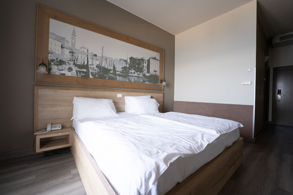 Room, Double Bed, Beach Front, Balcony