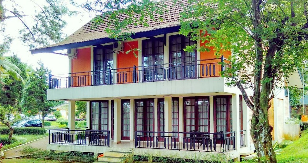Grand Cempaka Resort Hotel Powered by Archipelago 4/49
