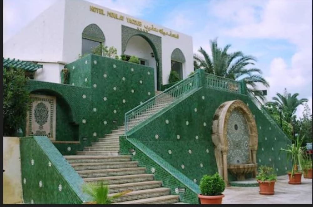 MOULAY YACOUB 1/29