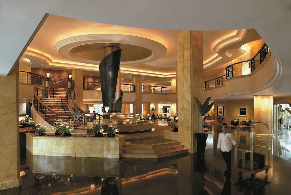 Lobby at Shangri-La Kuala Lumpur, KUALA LUMPUR