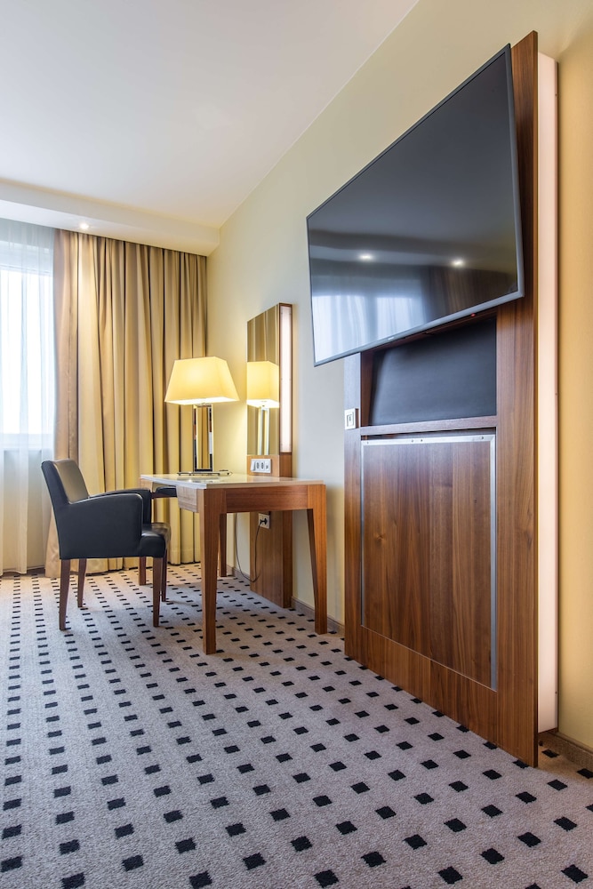 Radisson Blu Hotel, Hamburg Airport 22/66